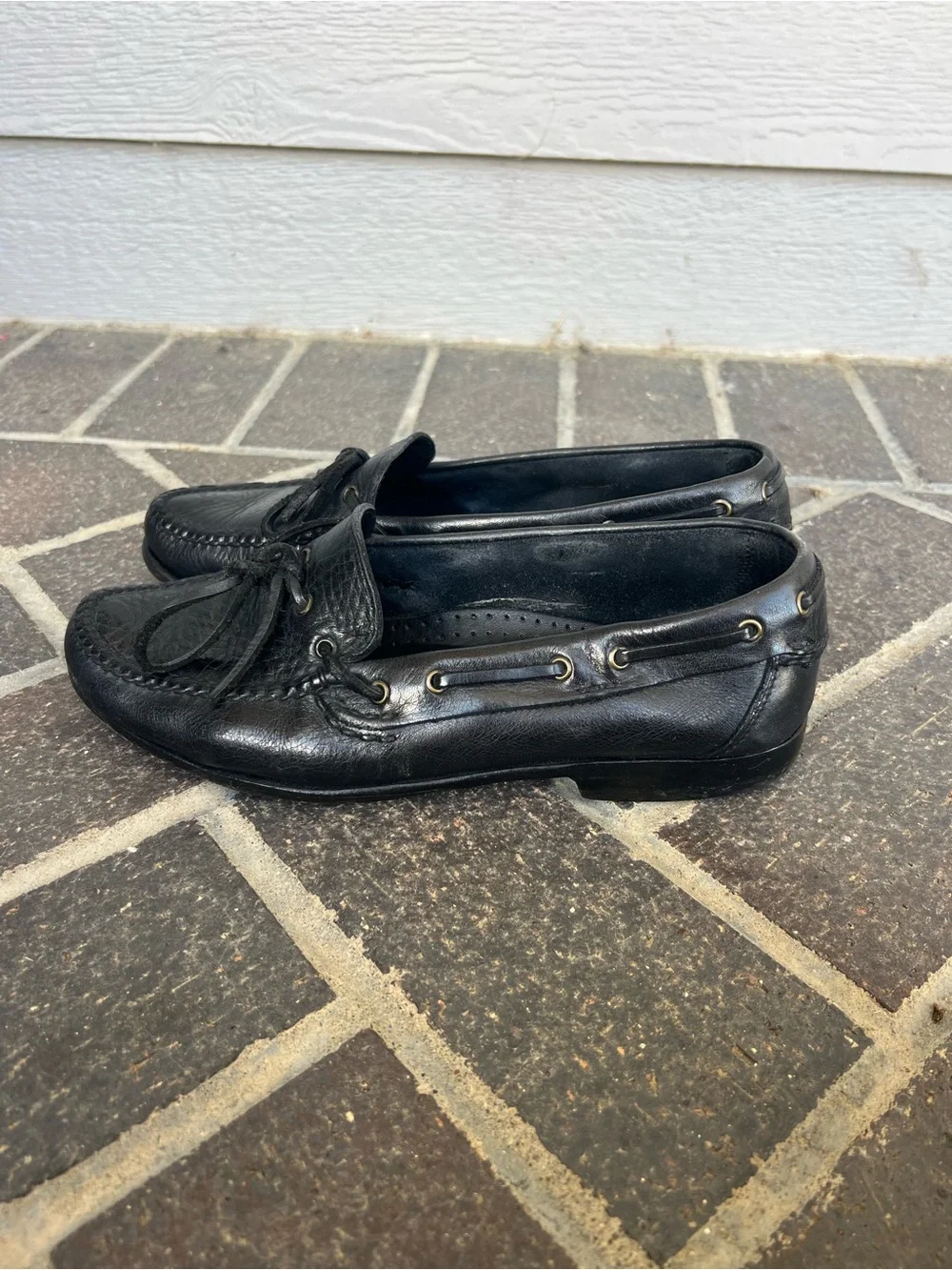 Men’s 8 Cole Haan Black Leather Loafers
